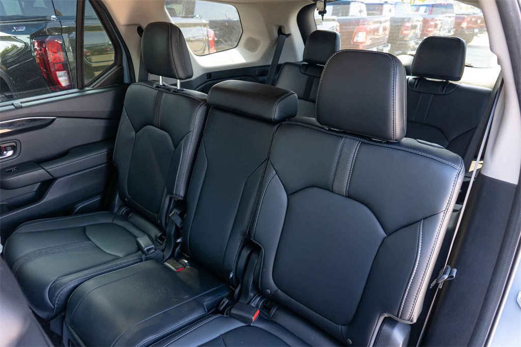 Used Car 2023 Honda Pilot  Touring For Sale Under $40,000 In San Marcos, Texas