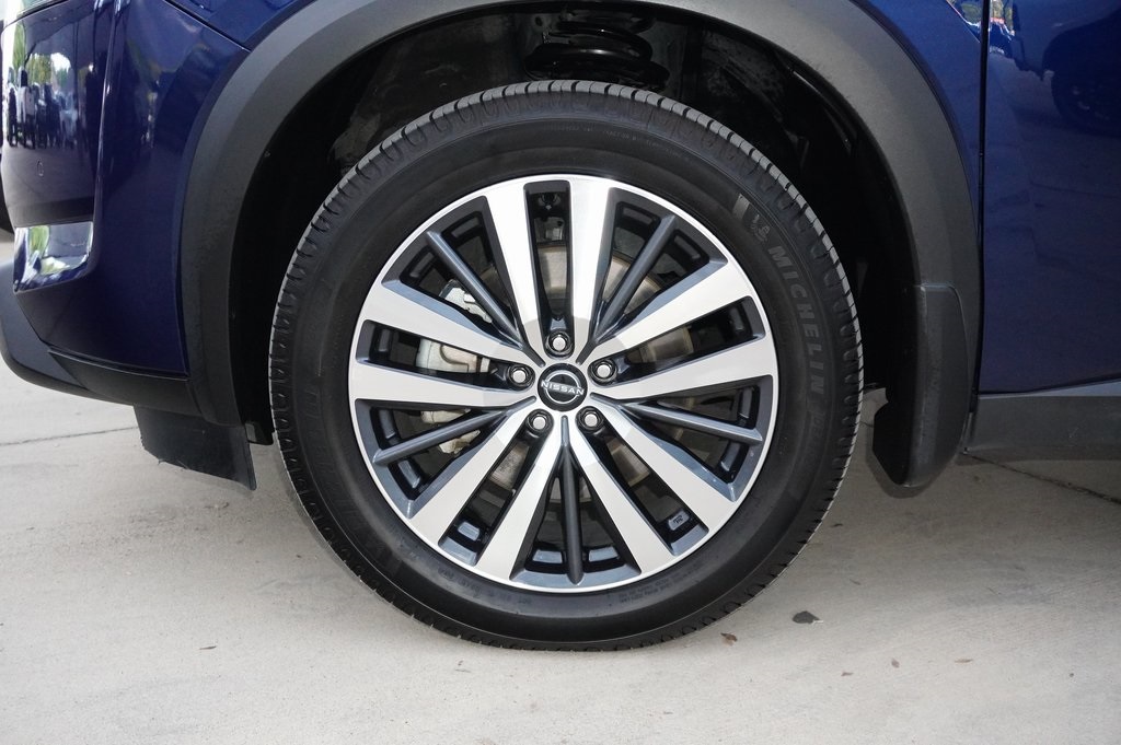 Used Car 2022 Nissan Pathfinder  Platinum For Sale Under $35,000 In Weatherford, Texas