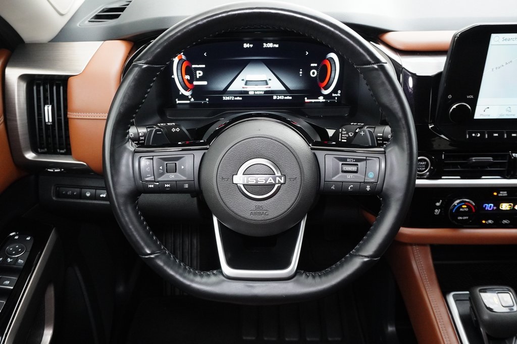 Used Car 2022 Nissan Pathfinder  Platinum For Sale Under $35,000 In Weatherford, Texas