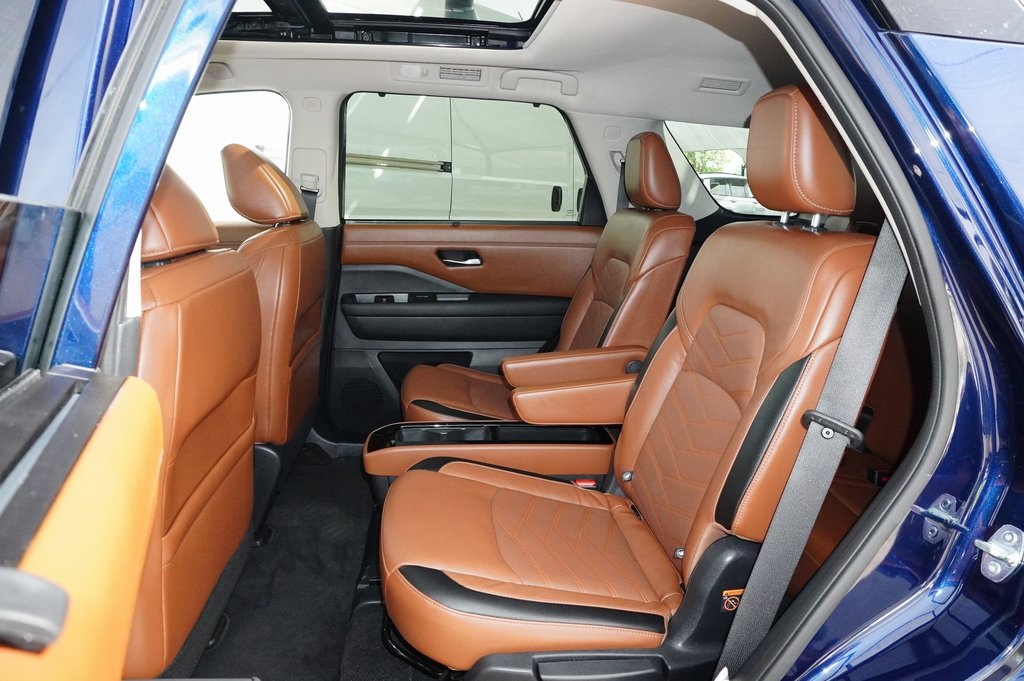 Used Car 2022 Nissan Pathfinder  Platinum For Sale Under $35,000 In Weatherford, Texas