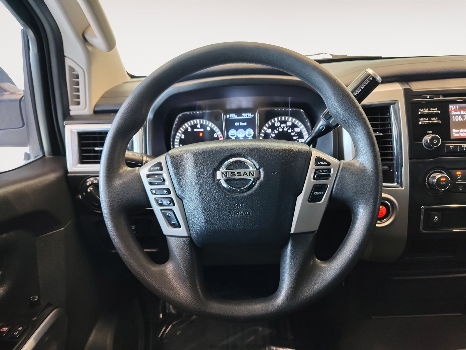 Used Car 2018 Nissan Titan  Sv For Sale Under $25,000 In San Antonio, Texas
