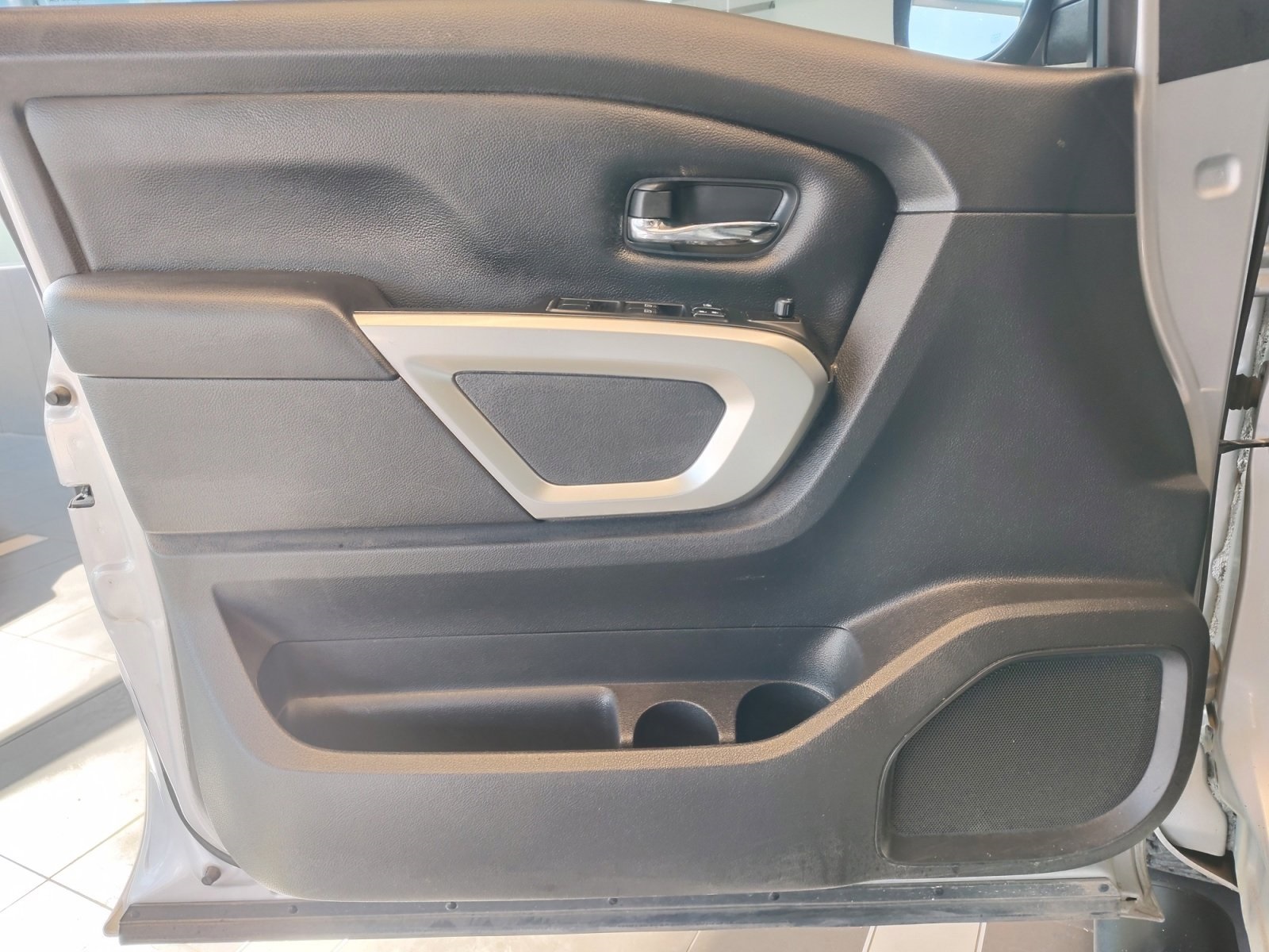 Used Car 2018 Nissan Titan  Sv For Sale Under $25,000 In San Antonio, Texas