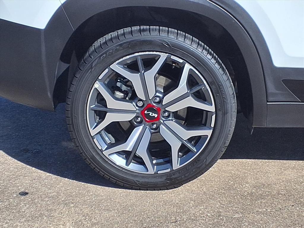 2023 Kia Seltos SX White at Bayshore Chrysler Jeep Dodge Ram