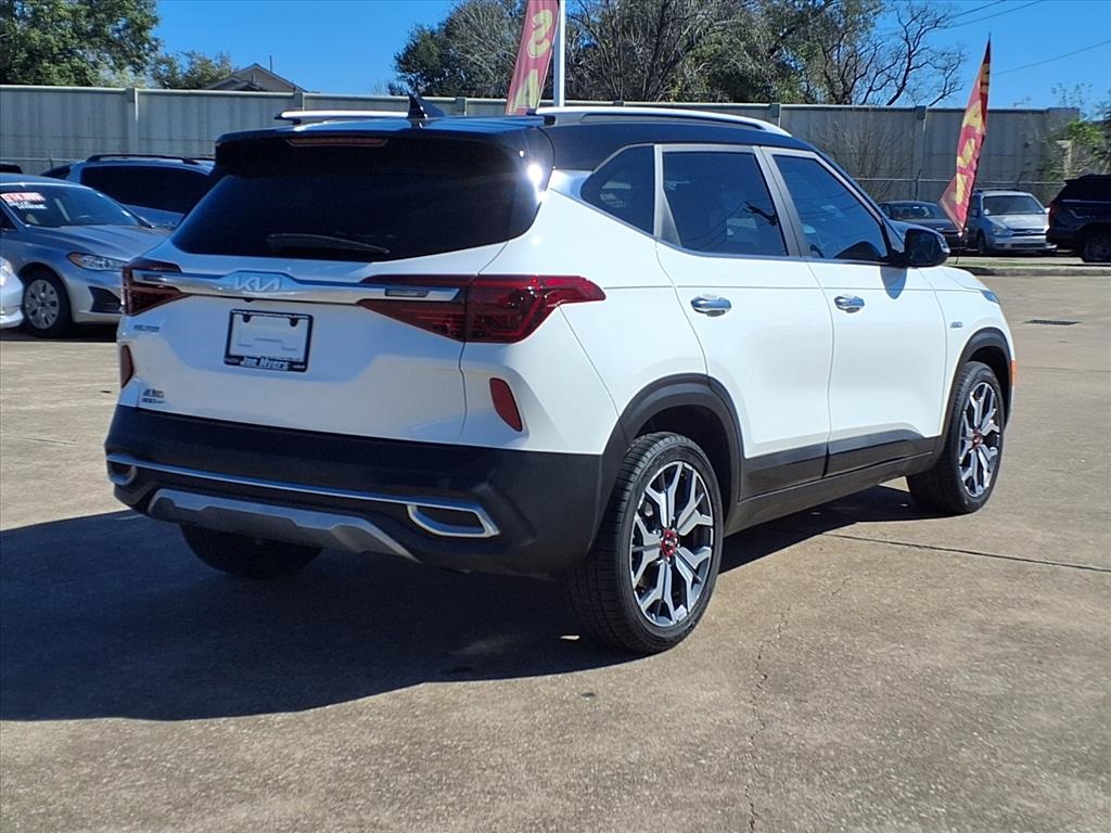 2023 Kia Seltos SX White at Bayshore Chrysler Jeep Dodge Ram