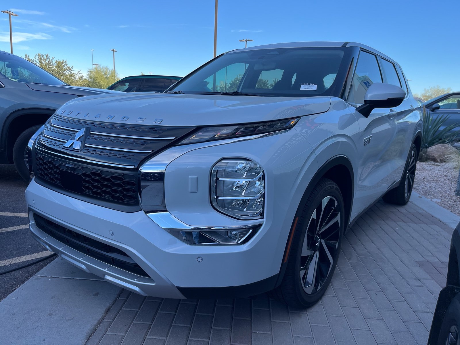 2025 Mitsubishi Outlander Plug-in Hybrid