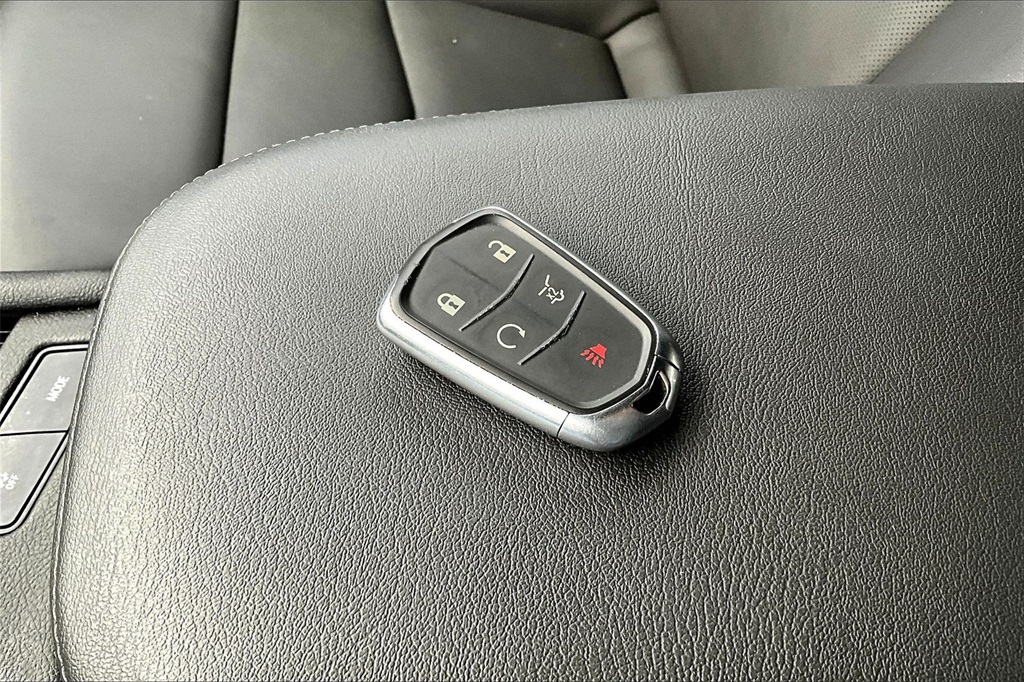 2023 Cadillac XT5 Premium Luxury White at Tom Peacock Cadillac