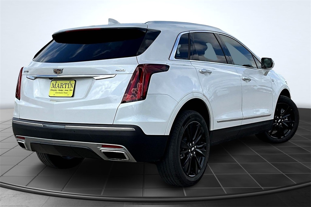 2023 Cadillac XT5 Premium Luxury White at Tom Peacock Cadillac