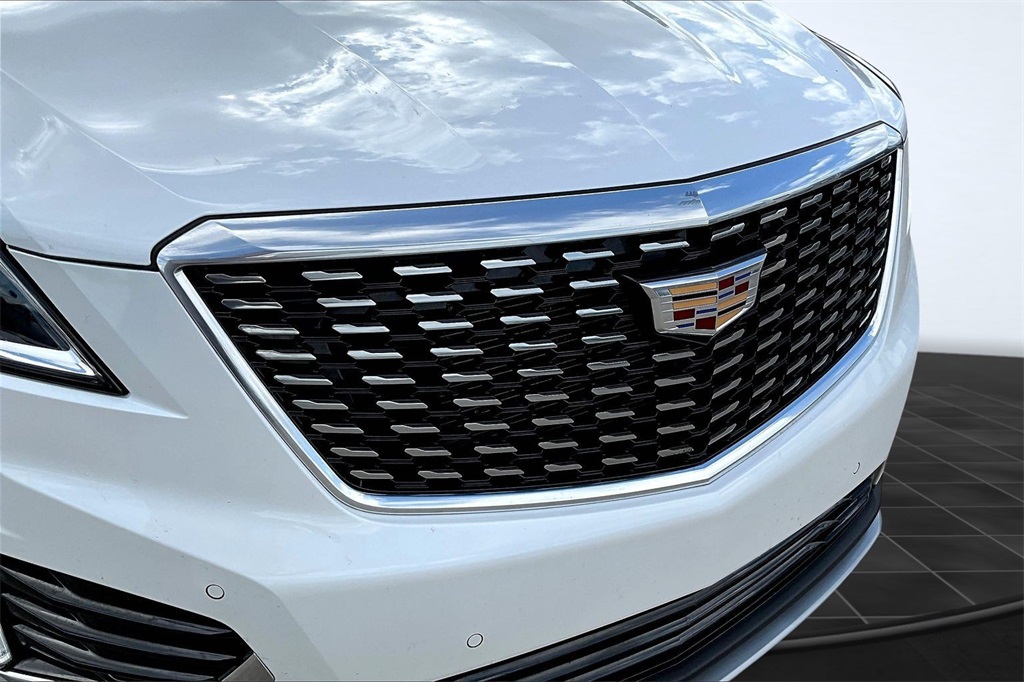 2023 Cadillac XT5 Premium Luxury White at Tom Peacock Cadillac