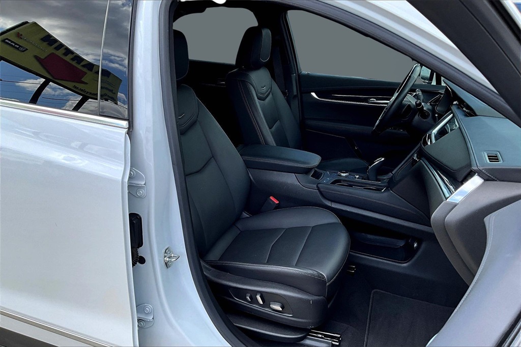 2023 Cadillac XT5 Premium Luxury White at Tom Peacock Cadillac