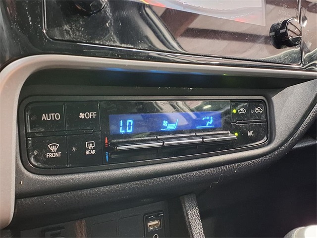 2019 Toyota Corolla L - 3