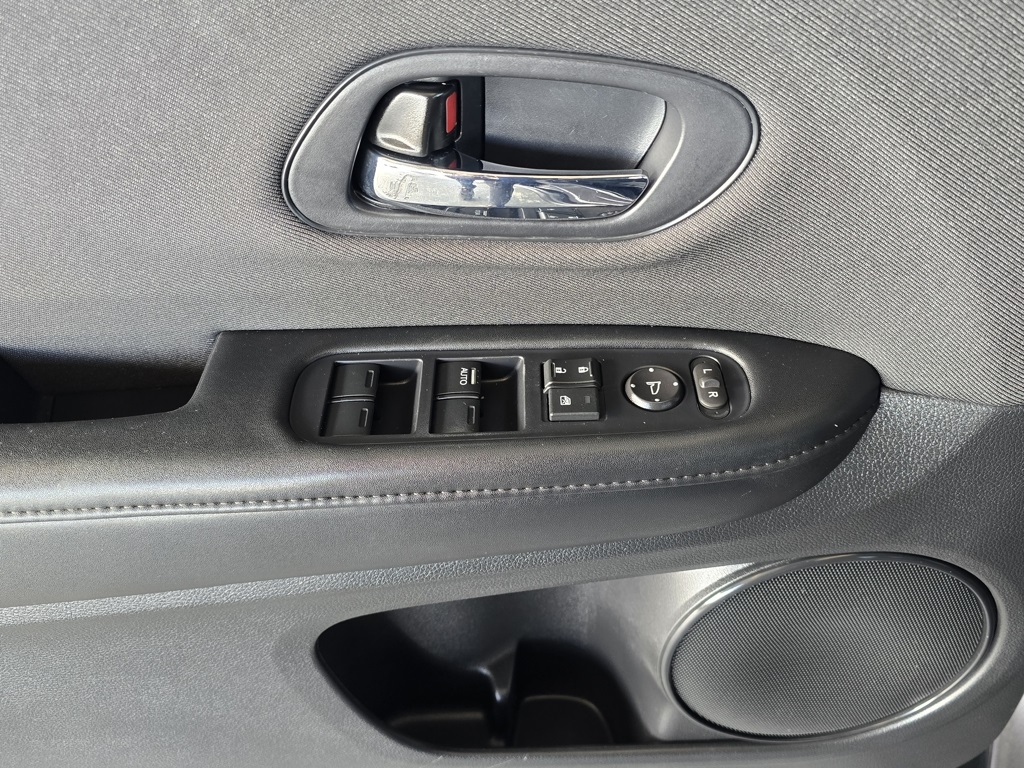 Thumbnail: 2021 Honda HR-V - 25