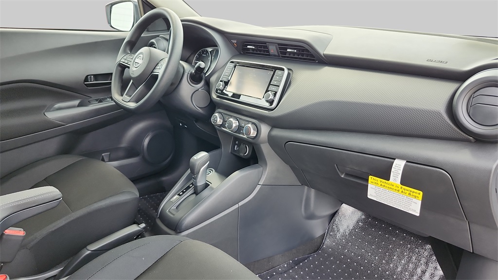 2025 Nissan Kicks Play