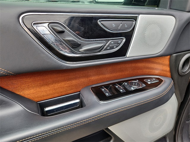 Used Car 2023 Lincoln Navigator  Black Label For Sale Under $70,000 In Plainview, Texas