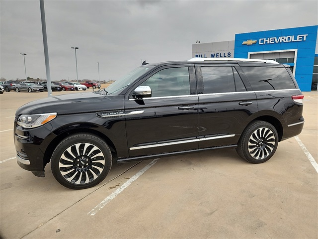 Used Car 2023 Lincoln Navigator  Black Label For Sale Under $70,000 In Plainview, Texas