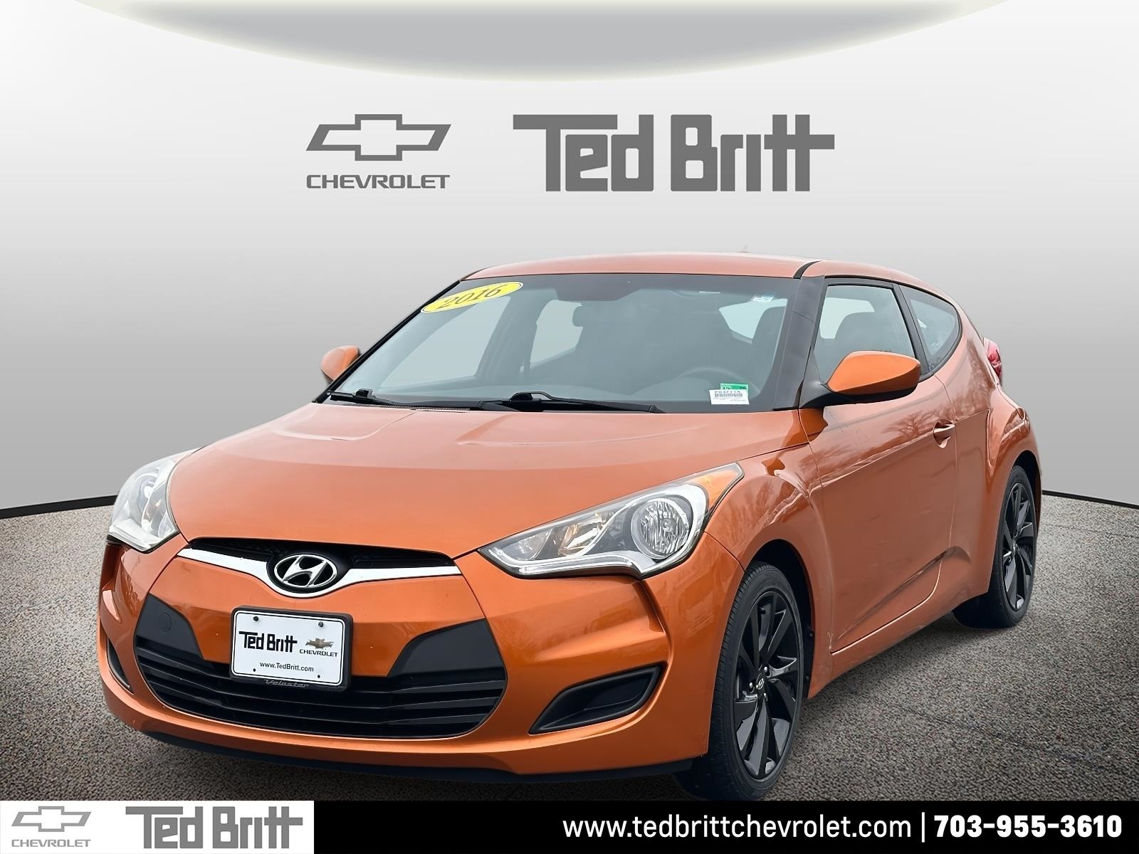 2016 Hyundai Veloster FWD with Yellow Accent Interior