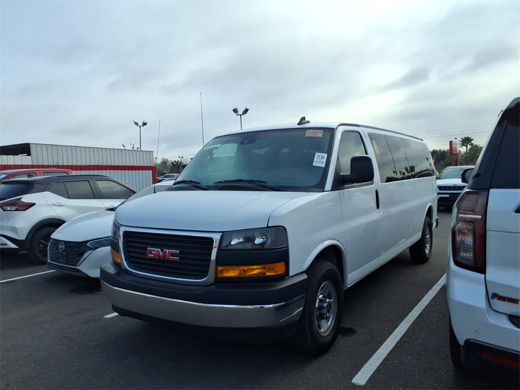 2025 GMC Savana LT 3500 RWD