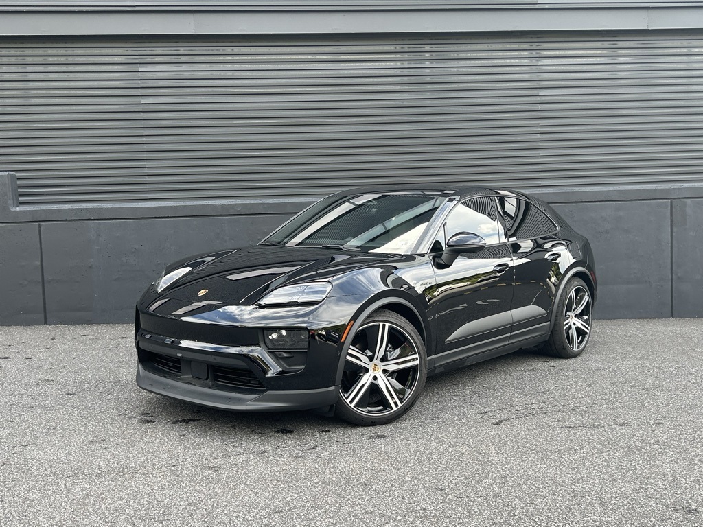 /2024 Porsche Macan-Electric