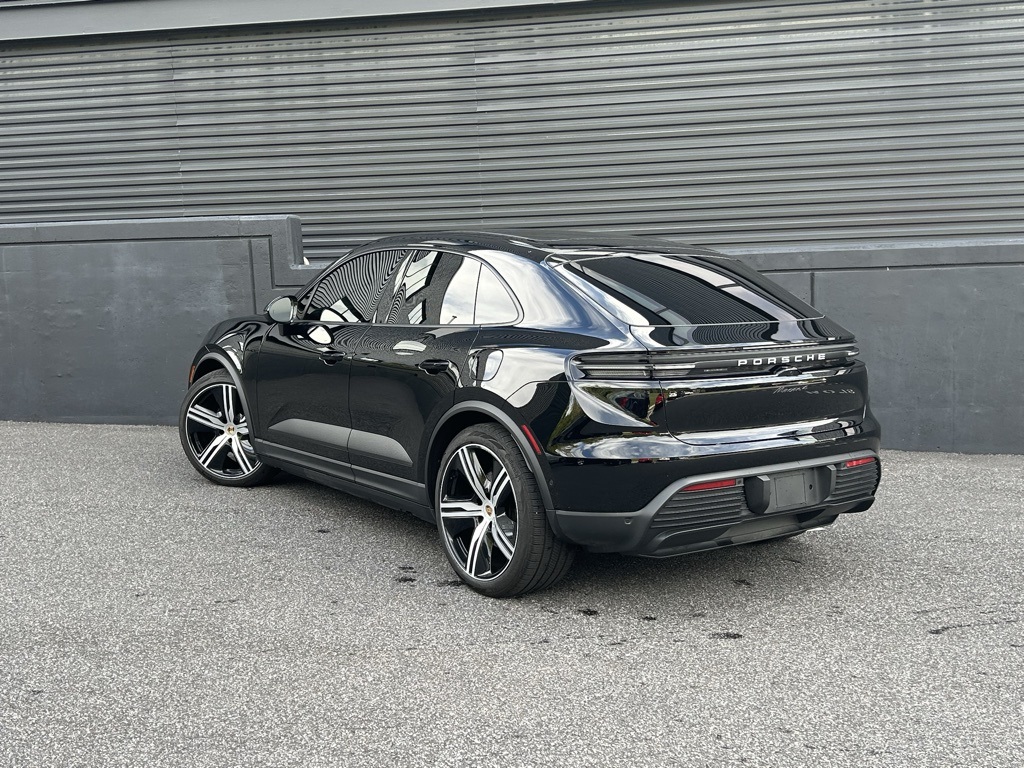 2024 Porsche Macan Electric 4 photo 3