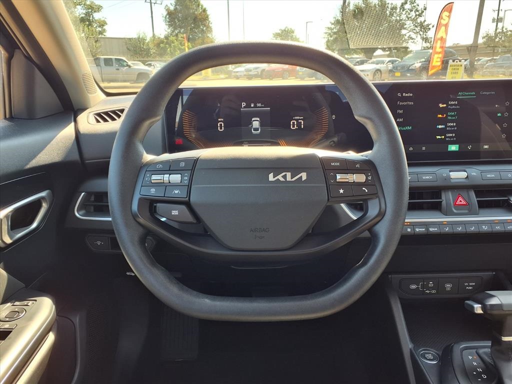 2025 Kia K4 LXS - 11