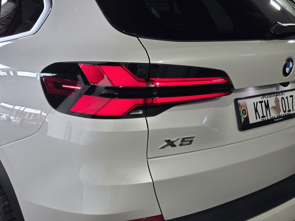 Thumbnail: 2025 BMW X5 - 10
