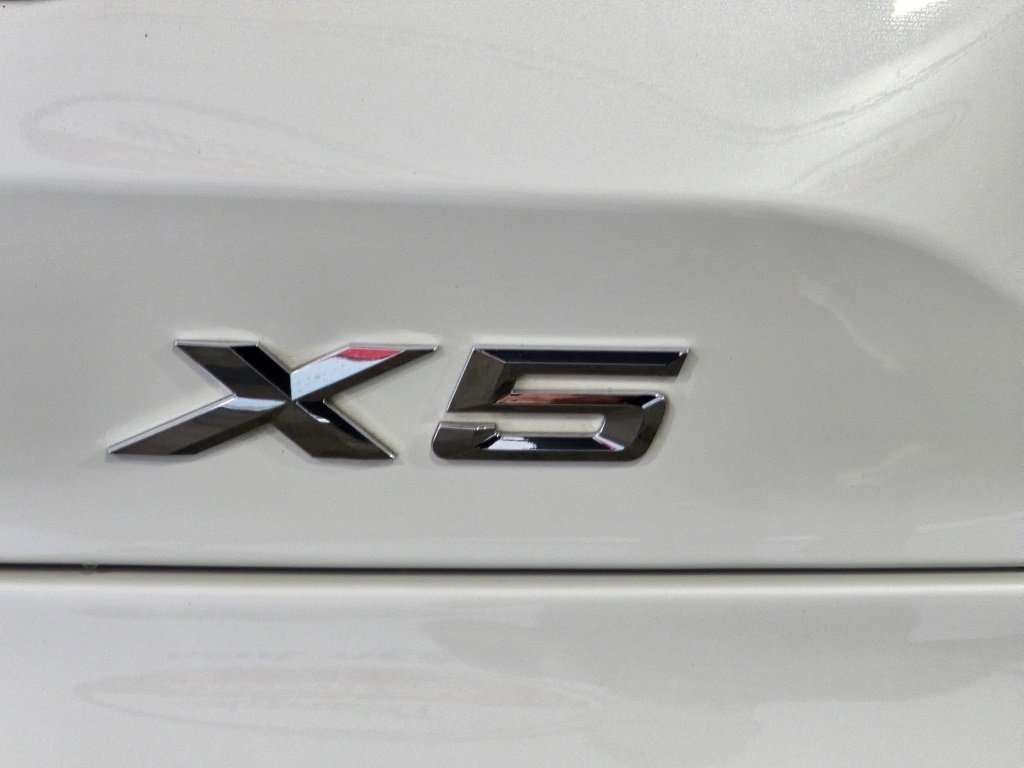 Thumbnail: 2025 BMW X5 - 11