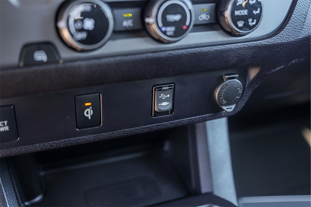 Used Car 2017 Toyota Tacoma  Trd Off-road For Sale Under $25,000 In Austin, Texas