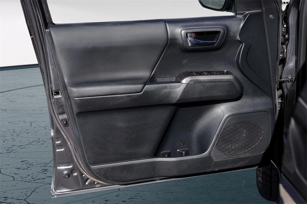 Used Car 2017 Toyota Tacoma  Trd Off-road For Sale Under $25,000 In Austin, Texas