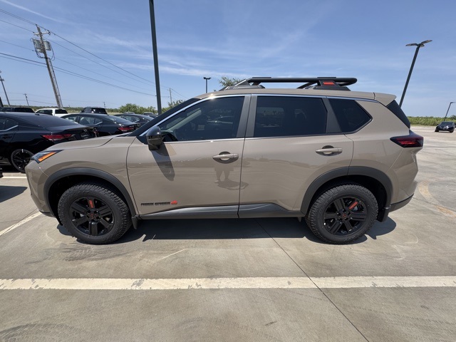 2026 Nissan Rogue SV photo 8