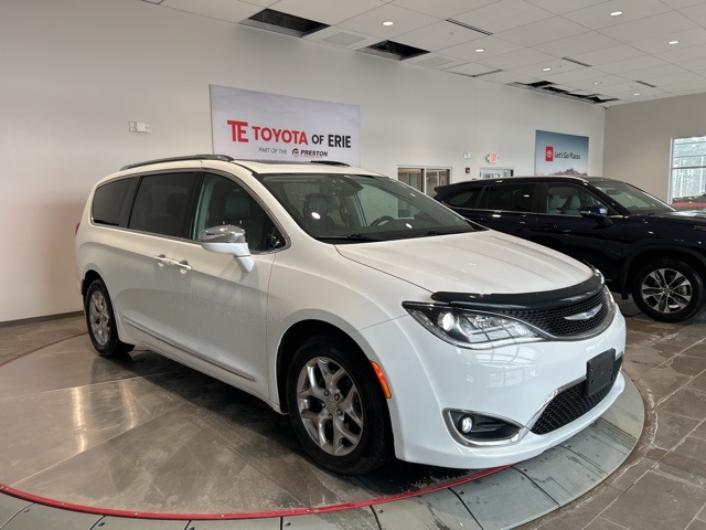 2018 Chrysler Pacifica Limited FWD