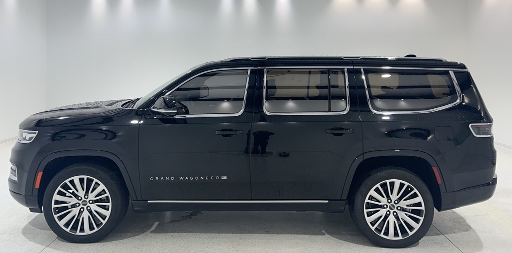 2023 Jeep Grand Wagoneer Series III 4WD