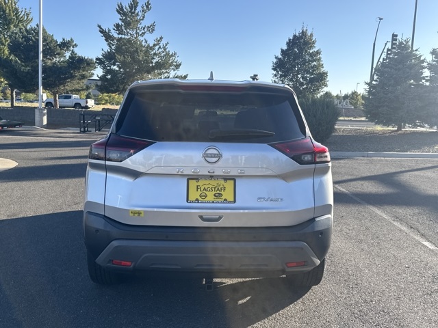 2023 Nissan Rogue SV photo 4