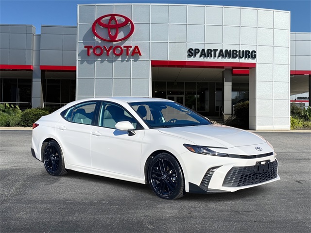 2025 Toyota Camry SE FWD