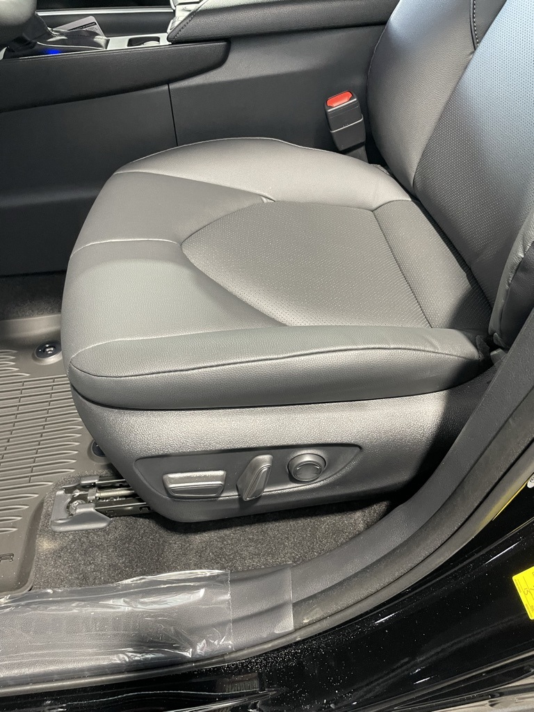 Thumbnail: 2026 Toyota Grand Highlander - 32