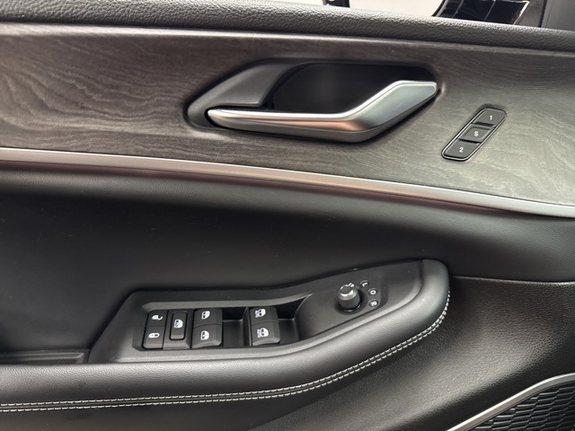 2023 Jeep Grand Cherokee Limited photo 20