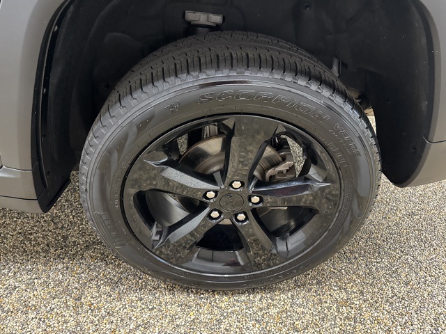 2023 Jeep Grand Cherokee Limited photo 23