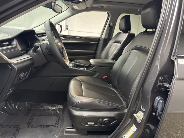 2023 Jeep Grand Cherokee Limited photo 4