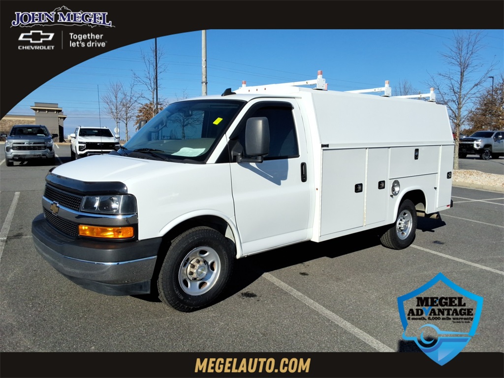 2021 Chevrolet Express Chassis 3500 139 Cutaway RWD
