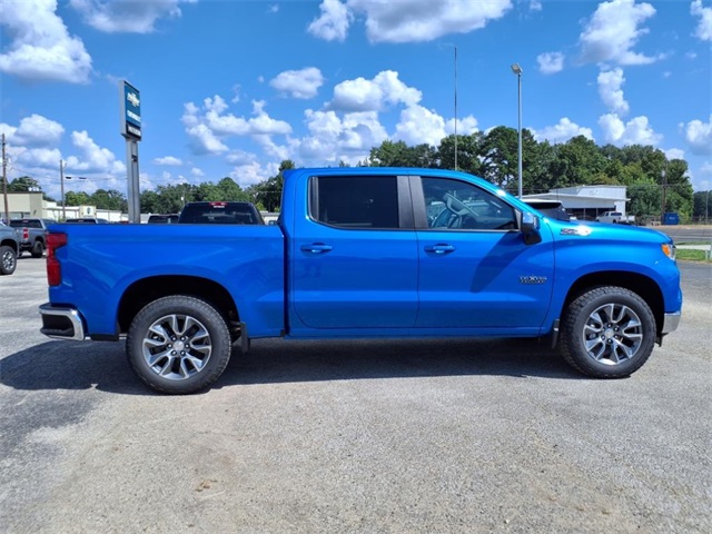 2026 Chevrolet Silverado 1500 LT photo 2
