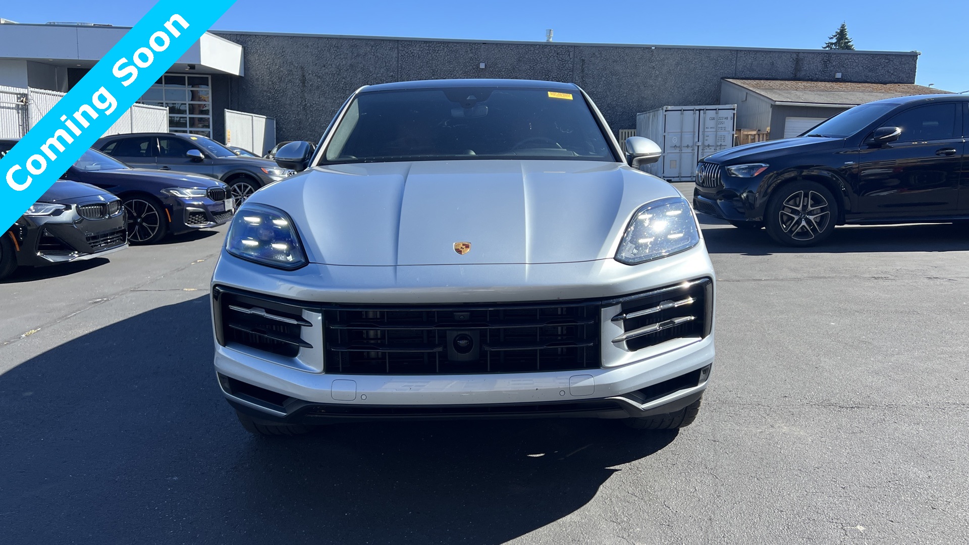 2024 Porsche Cayenne Base photo 2
