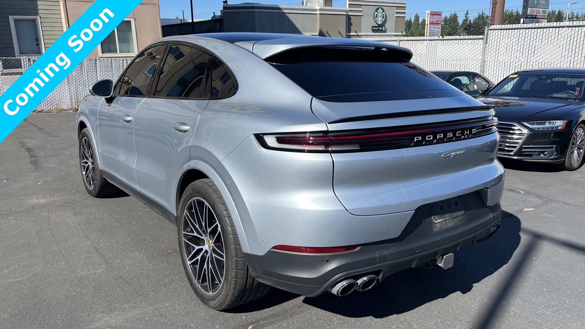 2024 Porsche Cayenne Base photo 5