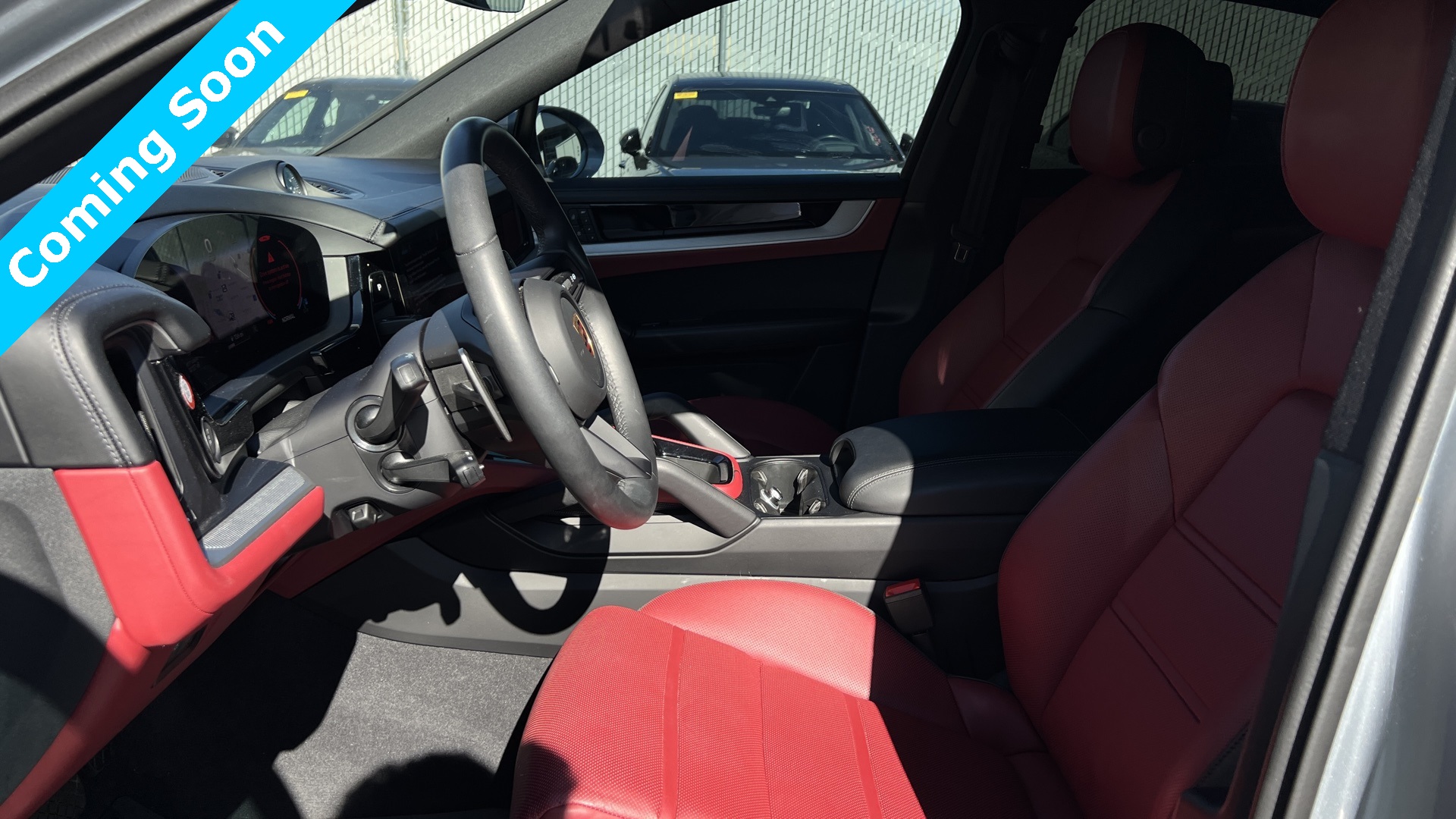 2024 Porsche Cayenne Base photo 9