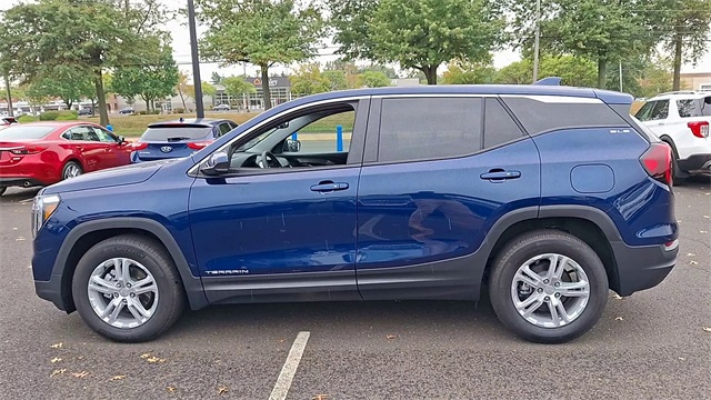 2022 GMC Terrain SLE for sale at PATRIOT CHEVROLET OF WARMINSTER