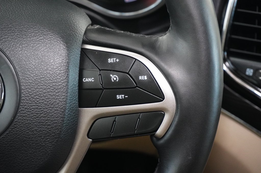 Used Car 2021 Jeep Grand Cherokee  Limited For Sale Under $25,000 In Weatherford, Texas