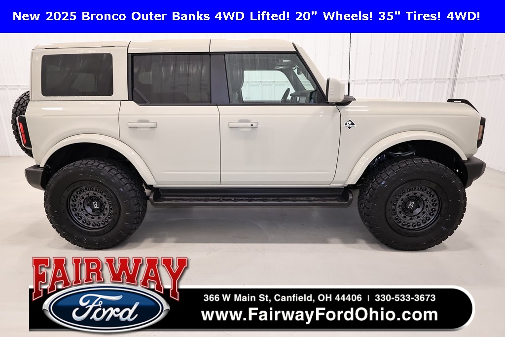 2025 Ford Bronco Outer Banks 4-Door 4WD