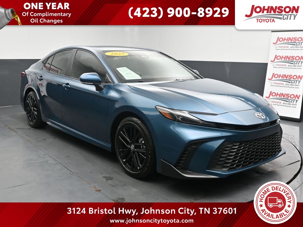 2025 Toyota Camry SE FWD