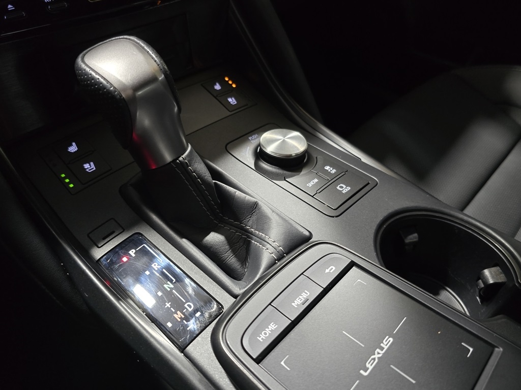 Thumbnail: 2024 Lexus IS - 24