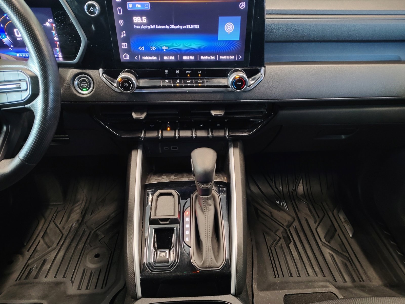 Used Car 2023 Chevrolet Colorado  Work Truck For Sale Under $30,000 In San Antonio, Texas