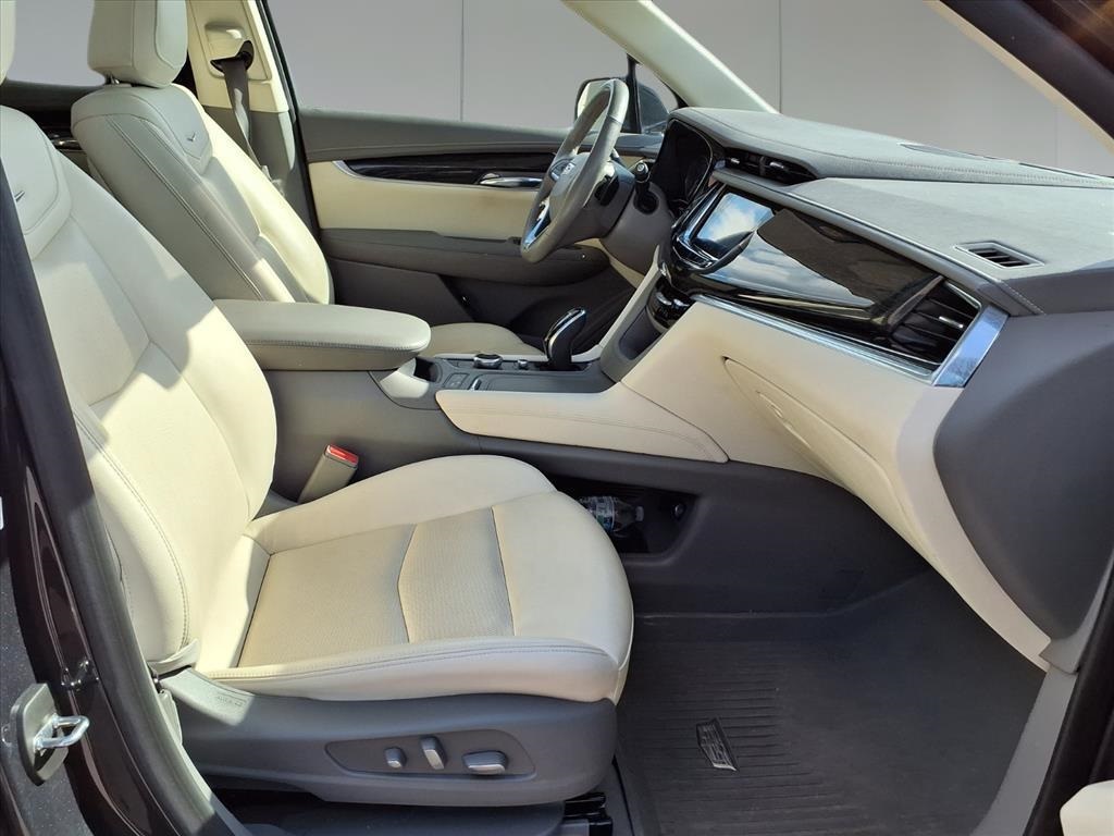 2022 Cadillac XT6 Premium Luxury Green at Tom Peacock Cadillac