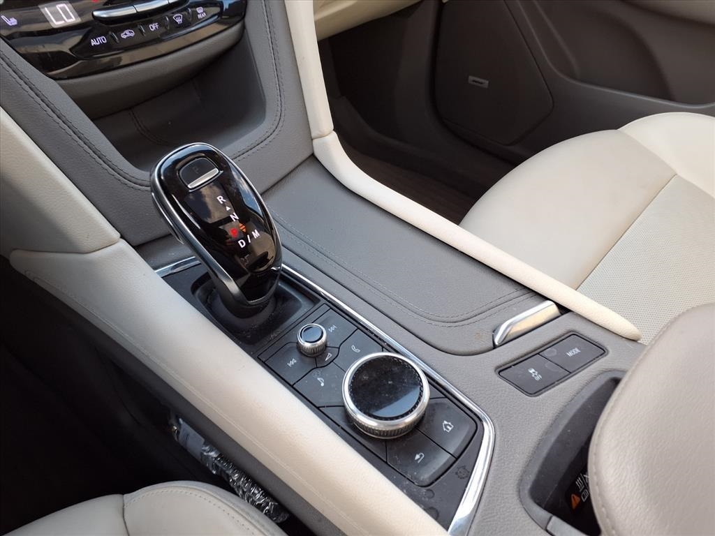 2022 Cadillac XT6 Premium Luxury Green at Tom Peacock Cadillac