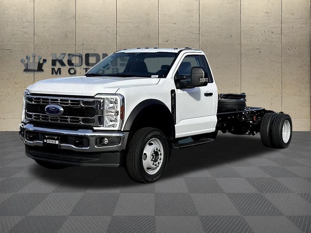 2025 Ford F-450 Super Duty Chassis Cab XL's photo